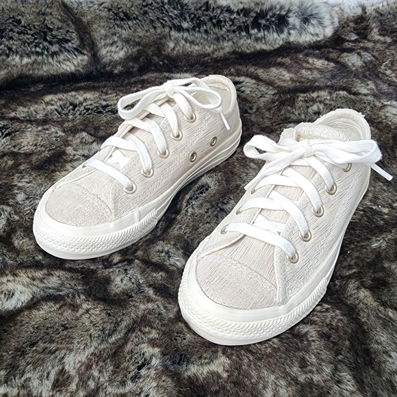 Converse Chuck Taylor All Star Leather Sneaker - Picture 5 of 7